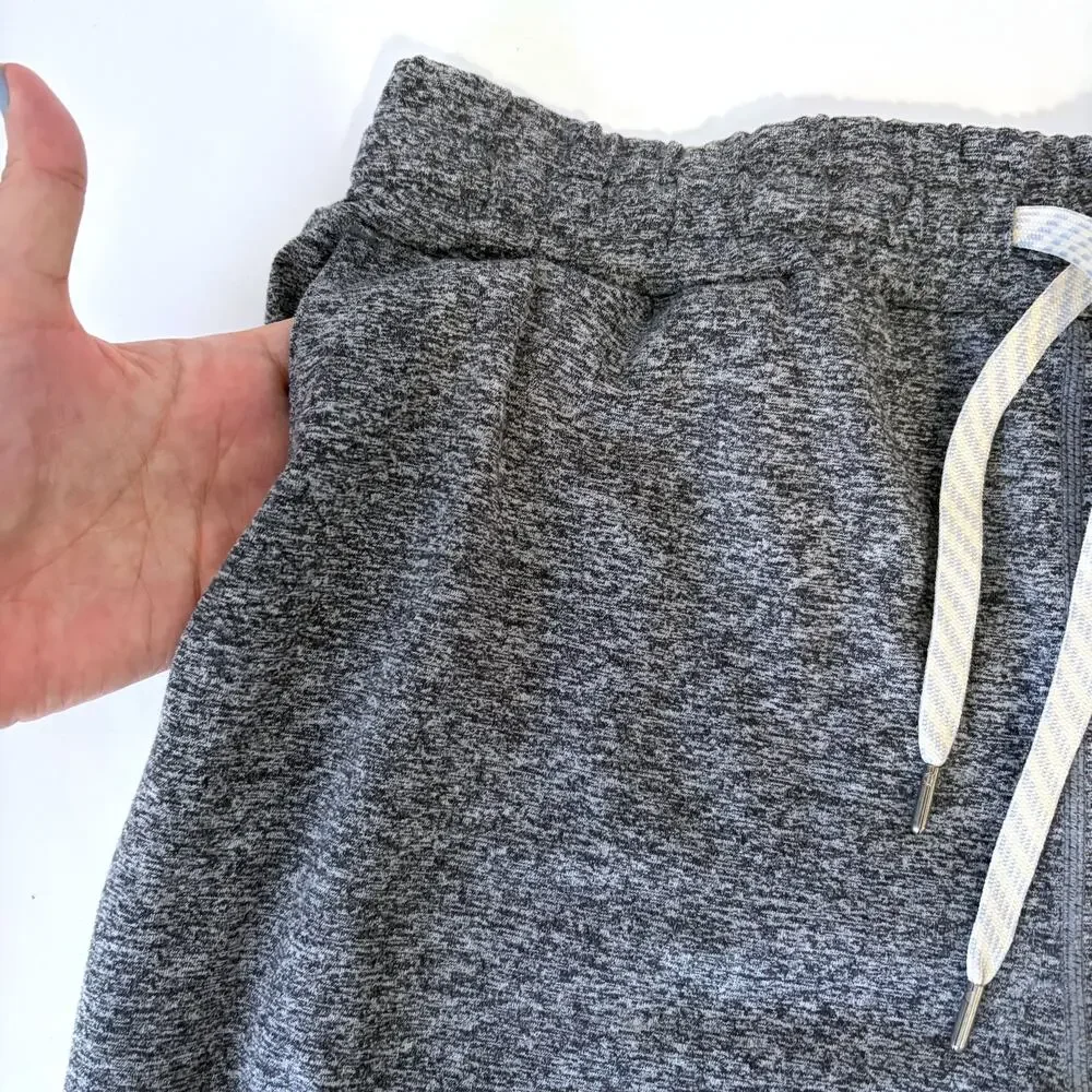 Vuori Performance Jogger Pants Heather Grey Women Size M DreamKnit VW303
